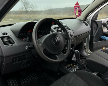 Сірий Рено Меган, об'ємом двигуна 1.6 л та пробігом 240 тис. км за 3950 $, фото 7 на Automoto.ua