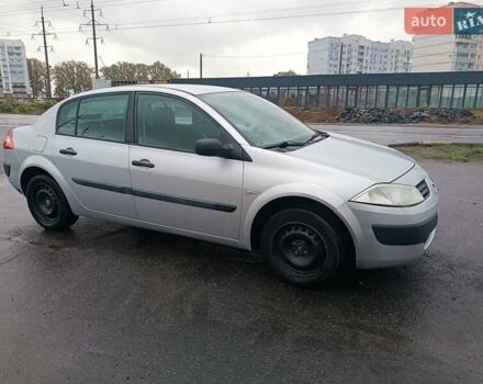 Рено Меган 2004 в Полтаве на Automoto.ua Серый Рено Меган, объемом двигателя 1.6 л и пробегом 297 тыс. км за 3800 $, фото 2 на Automoto.ua