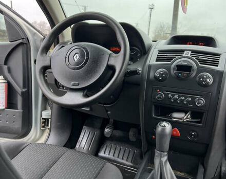 Сірий Рено Меган, об'ємом двигуна 1.6 л та пробігом 240 тис. км за 3950 $, фото 12 на Automoto.ua