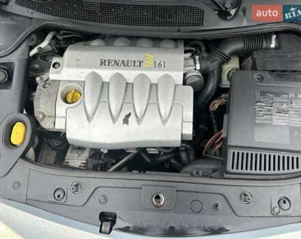 Серый Рено Меган, объемом двигателя 1.6 л и пробегом 208 тыс. км за 4999 $, фото 22 на Automoto.ua