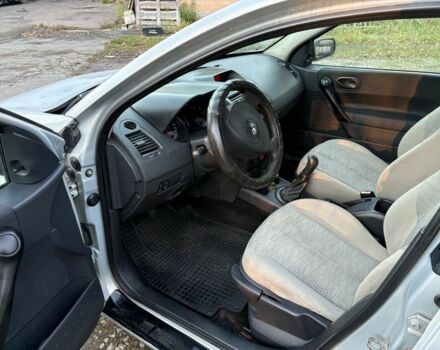 Серый Рено Меган, объемом двигателя 1.4 л и пробегом 350 тыс. км за 3900 $, фото 11 на Automoto.ua