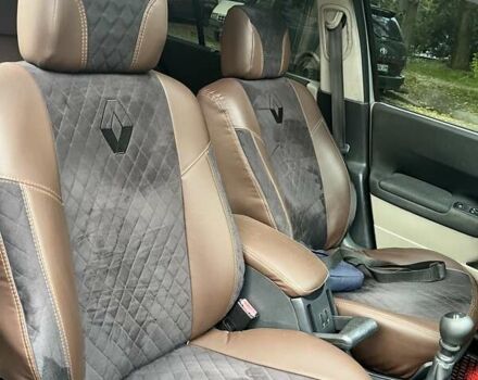 Рено Меган 2004 в Одессе на Automoto.ua Серый Рено Меган, объемом двигателя 1.87 л и пробегом 196 тыс. км за 4800 $, фото 4 на Automoto.ua