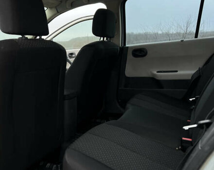 Сірий Рено Меган, об'ємом двигуна 1.6 л та пробігом 240 тис. км за 3950 $, фото 10 на Automoto.ua