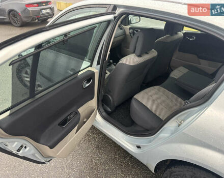 Серый Рено Меган, объемом двигателя 1.6 л и пробегом 208 тыс. км за 4999 $, фото 8 на Automoto.ua