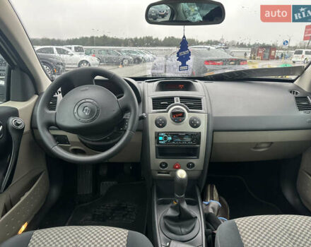 Серый Рено Меган, объемом двигателя 1.6 л и пробегом 208 тыс. км за 4999 $, фото 16 на Automoto.ua