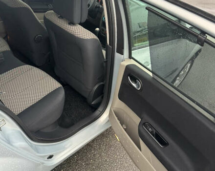 Серый Рено Меган, объемом двигателя 1.6 л и пробегом 208 тыс. км за 4999 $, фото 21 на Automoto.ua