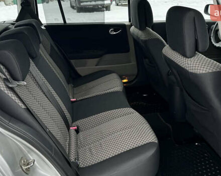 Серый Рено Меган, объемом двигателя 1.6 л и пробегом 250 тыс. км за 4700 $, фото 5 на Automoto.ua