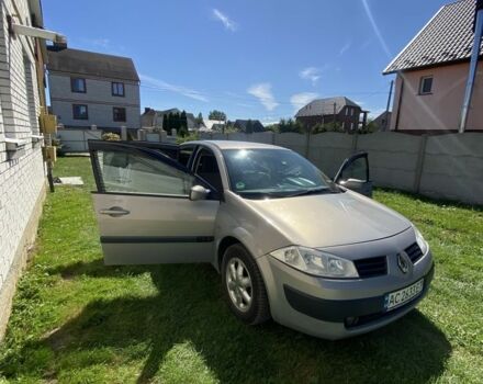 Серый Рено Меган, объемом двигателя 1.6 л и пробегом 206 тыс. км за 5000 $, фото 2 на Automoto.ua