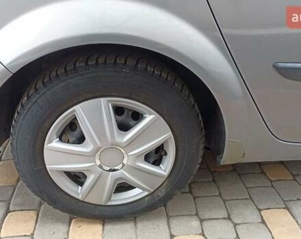 Серый Рено Меган, объемом двигателя 1.6 л и пробегом 243 тыс. км за 4700 $, фото 6 на Automoto.ua