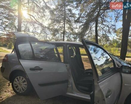Сірий Рено Меган, об'ємом двигуна 1.39 л та пробігом 270 тис. км за 4100 $, фото 11 на Automoto.ua