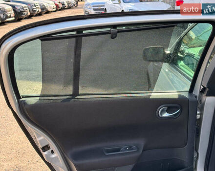 Серый Рено Меган, объемом двигателя 1.6 л и пробегом 132 тыс. км за 4780 $, фото 16 на Automoto.ua