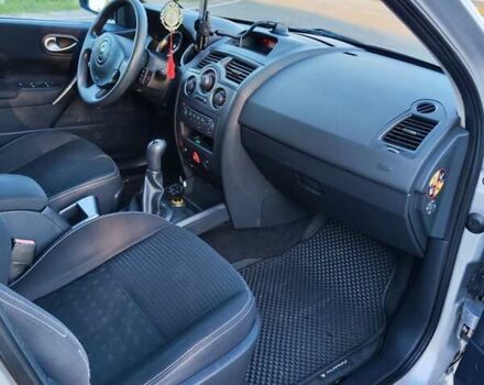 Серый Рено Меган, объемом двигателя 1.6 л и пробегом 174 тыс. км за 5500 $, фото 15 на Automoto.ua