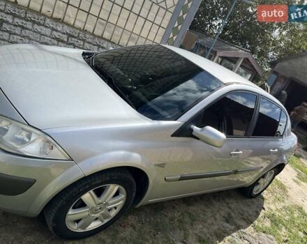Сірий Рено Меган, об'ємом двигуна 1.6 л та пробігом 274 тис. км за 4500 $, фото 1 на Automoto.ua
