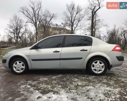 Серый Рено Меган, объемом двигателя 1.4 л и пробегом 317 тыс. км за 4000 $, фото 9 на Automoto.ua