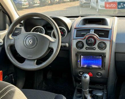 Серый Рено Меган, объемом двигателя 1.6 л и пробегом 132 тыс. км за 4780 $, фото 23 на Automoto.ua