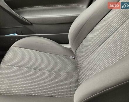 Рено Меган 2005 в Смеле на Automoto.ua Серый Рено Меган, объемом двигателя 1.39 л и пробегом 157 тыс. км за 4900 $, фото 20 на Automoto.ua