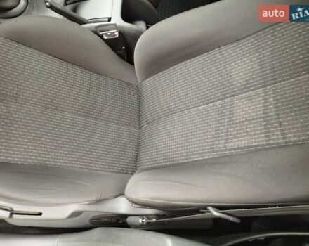 Рено Меган 2005 в Смеле на Automoto.ua Серый Рено Меган, объемом двигателя 1.39 л и пробегом 157 тыс. км за 4900 $, фото 18 на Automoto.ua