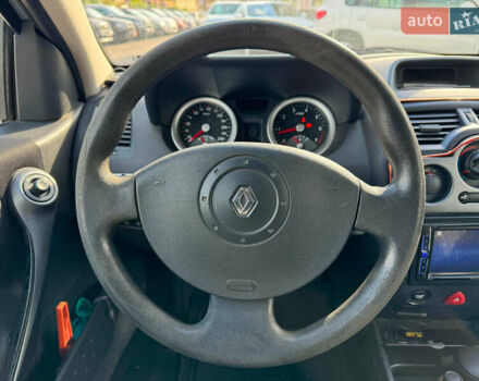 Серый Рено Меган, объемом двигателя 1.6 л и пробегом 132 тыс. км за 4780 $, фото 24 на Automoto.ua