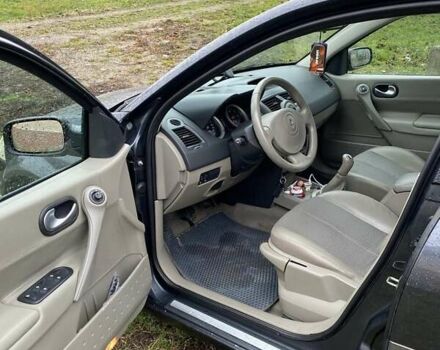 Серый Рено Меган, объемом двигателя 1.6 л и пробегом 254 тыс. км за 4800 $, фото 2 на Automoto.ua