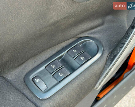 Серый Рено Меган, объемом двигателя 1.6 л и пробегом 132 тыс. км за 4780 $, фото 12 на Automoto.ua