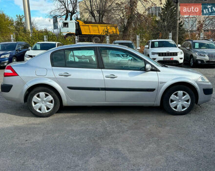 Серый Рено Меган, объемом двигателя 1.6 л и пробегом 132 тыс. км за 4780 $, фото 7 на Automoto.ua