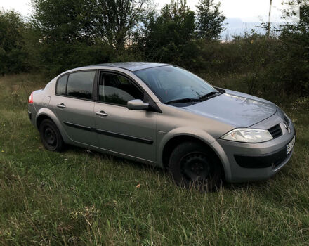 Серый Рено Меган, объемом двигателя 1.6 л и пробегом 235 тыс. км за 5500 $, фото 2 на Automoto.ua