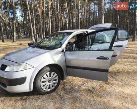 Сірий Рено Меган, об'ємом двигуна 1.39 л та пробігом 270 тис. км за 4100 $, фото 7 на Automoto.ua