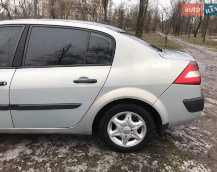 Серый Рено Меган, объемом двигателя 1.4 л и пробегом 317 тыс. км за 4000 $, фото 8 на Automoto.ua