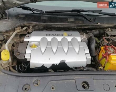 Серый Рено Меган, объемом двигателя 1.6 л и пробегом 235 тыс. км за 3700 $, фото 12 на Automoto.ua