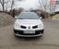 Серый Рено Меган, объемом двигателя 1.6 л и пробегом 235 тыс. км за 3700 $, фото 2 на Automoto.ua