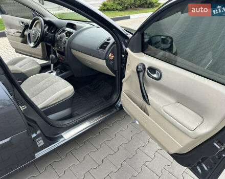 Сірий Рено Меган, об'ємом двигуна 1.6 л та пробігом 240 тис. км за 3900 $, фото 20 на Automoto.ua