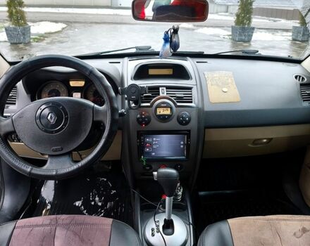 Сірий Рено Меган, об'ємом двигуна 1.6 л та пробігом 240 тис. км за 5000 $, фото 9 на Automoto.ua