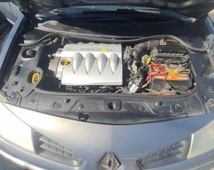 Сірий Рено Меган, об'ємом двигуна 1.6 л та пробігом 220 тис. км за 3900 $, фото 2 на Automoto.ua