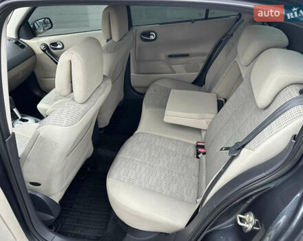 Сірий Рено Меган, об'ємом двигуна 1.6 л та пробігом 240 тис. км за 3900 $, фото 17 на Automoto.ua