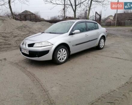 Серый Рено Меган, объемом двигателя 1.6 л и пробегом 235 тыс. км за 3700 $, фото 1 на Automoto.ua