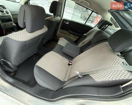 Сірий Рено Меган, об'ємом двигуна 1.6 л та пробігом 204 тис. км за 5500 $, фото 41 на Automoto.ua