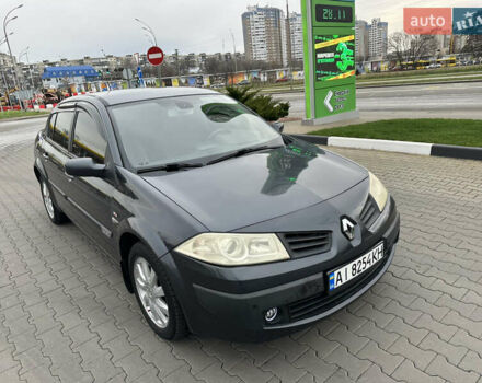 Сірий Рено Меган, об'ємом двигуна 1.6 л та пробігом 240 тис. км за 3900 $, фото 9 на Automoto.ua