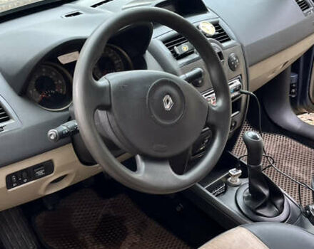 Рено Меган 2007 в Киеве на Automoto.ua Серый Рено Меган, объемом двигателя 1.6 л и пробегом 227 тыс. км за 5300 $, фото 12 на Automoto.ua