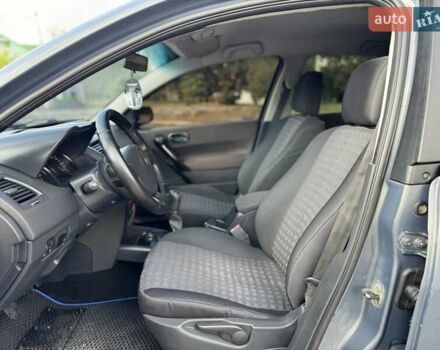 Серый Рено Меган, объемом двигателя 1.4 л и пробегом 338 тыс. км за 3999 $, фото 20 на Automoto.ua