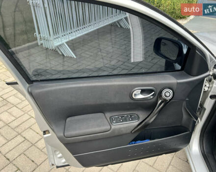 Серый Рено Меган, объемом двигателя 1.6 л и пробегом 179 тыс. км за 4600 $, фото 38 на Automoto.ua