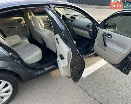 Серый Рено Меган, объемом двигателя 1.6 л и пробегом 200 тыс. км за 4200 $, фото 7 на Automoto.ua