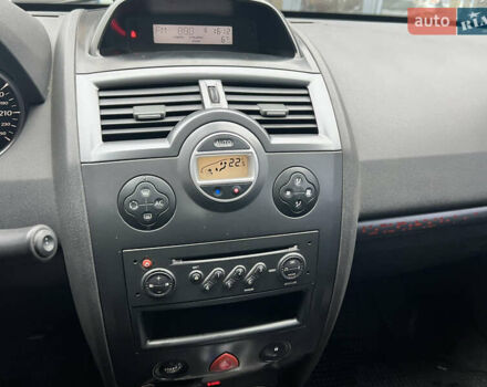 Серый Рено Меган, объемом двигателя 1.6 л и пробегом 179 тыс. км за 4600 $, фото 48 на Automoto.ua