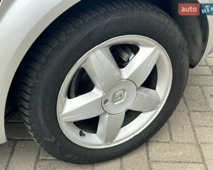 Серый Рено Меган, объемом двигателя 1.6 л и пробегом 179 тыс. км за 4600 $, фото 18 на Automoto.ua