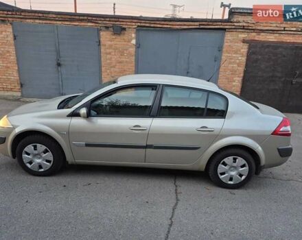 Сірий Рено Меган, об'ємом двигуна 1.6 л та пробігом 119 тис. км за 4750 $, фото 5 на Automoto.ua