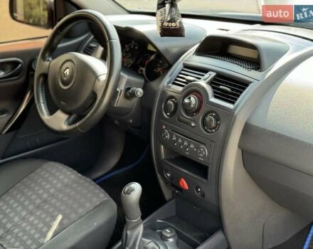 Серый Рено Меган, объемом двигателя 1.4 л и пробегом 338 тыс. км за 3999 $, фото 42 на Automoto.ua