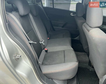 Серый Рено Меган, объемом двигателя 1.6 л и пробегом 179 тыс. км за 4600 $, фото 58 на Automoto.ua