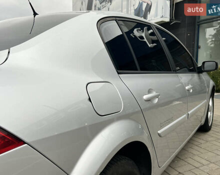 Серый Рено Меган, объемом двигателя 1.6 л и пробегом 179 тыс. км за 4600 $, фото 22 на Automoto.ua