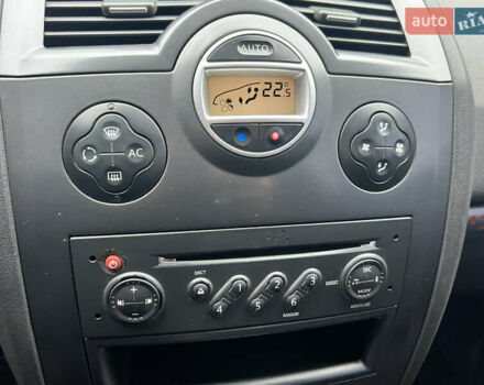 Серый Рено Меган, объемом двигателя 1.6 л и пробегом 179 тыс. км за 4600 $, фото 49 на Automoto.ua