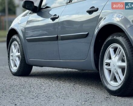 Серый Рено Меган, объемом двигателя 1.4 л и пробегом 338 тыс. км за 3999 $, фото 14 на Automoto.ua