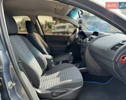 Серый Рено Меган, объемом двигателя 1.4 л и пробегом 338 тыс. км за 3999 $, фото 40 на Automoto.ua